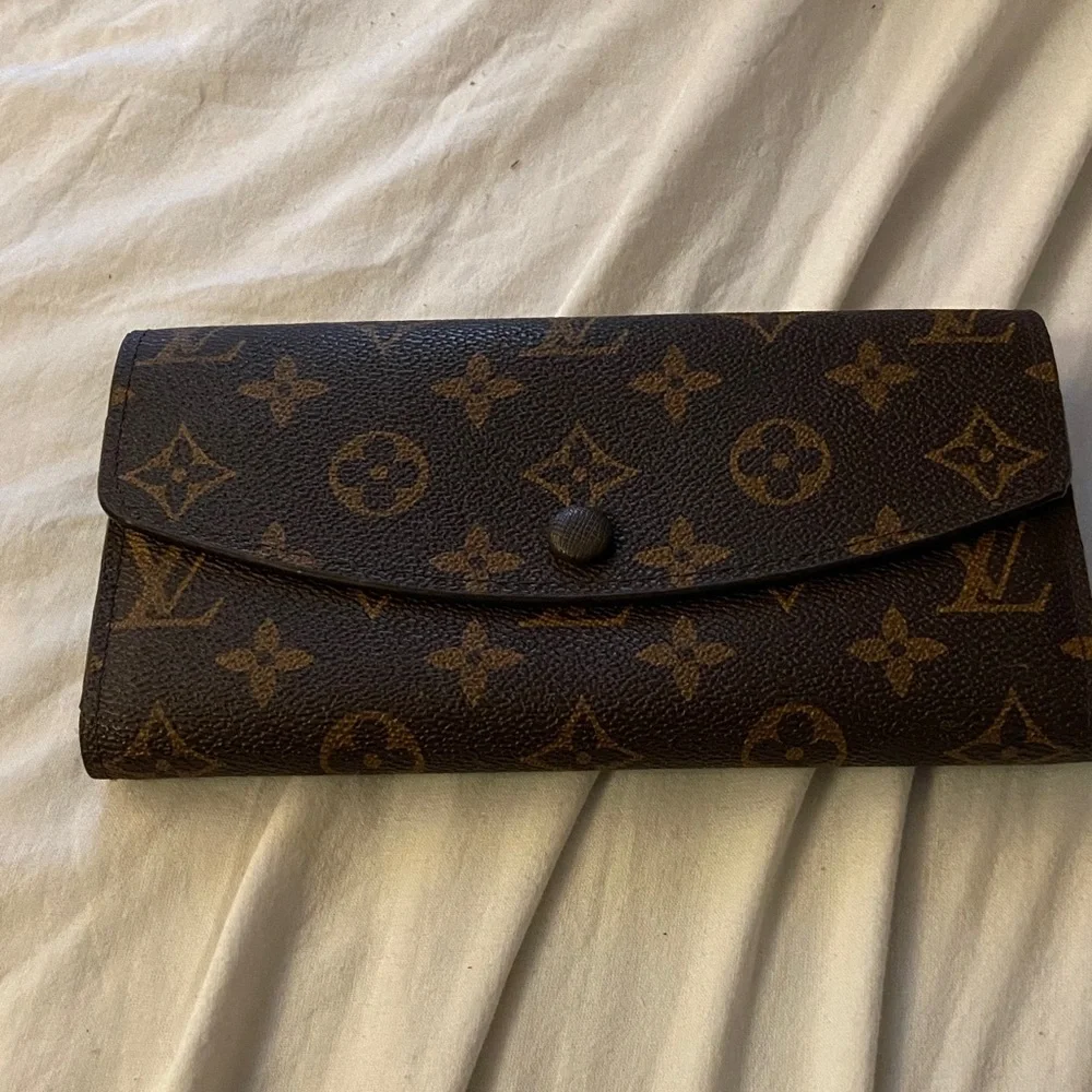 LV Brown Monogram wallet - Picture 1 of 7